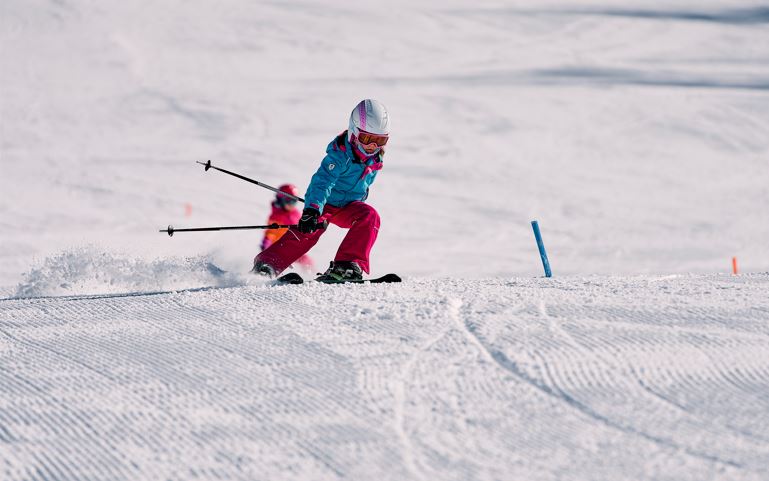 Ötztal, Gries bei Längenfeld, Skifahren, Winter, Familie, Kinder
